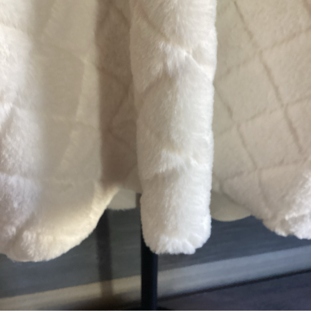 Zara White Teddy crop Top - Picture 6 of 8